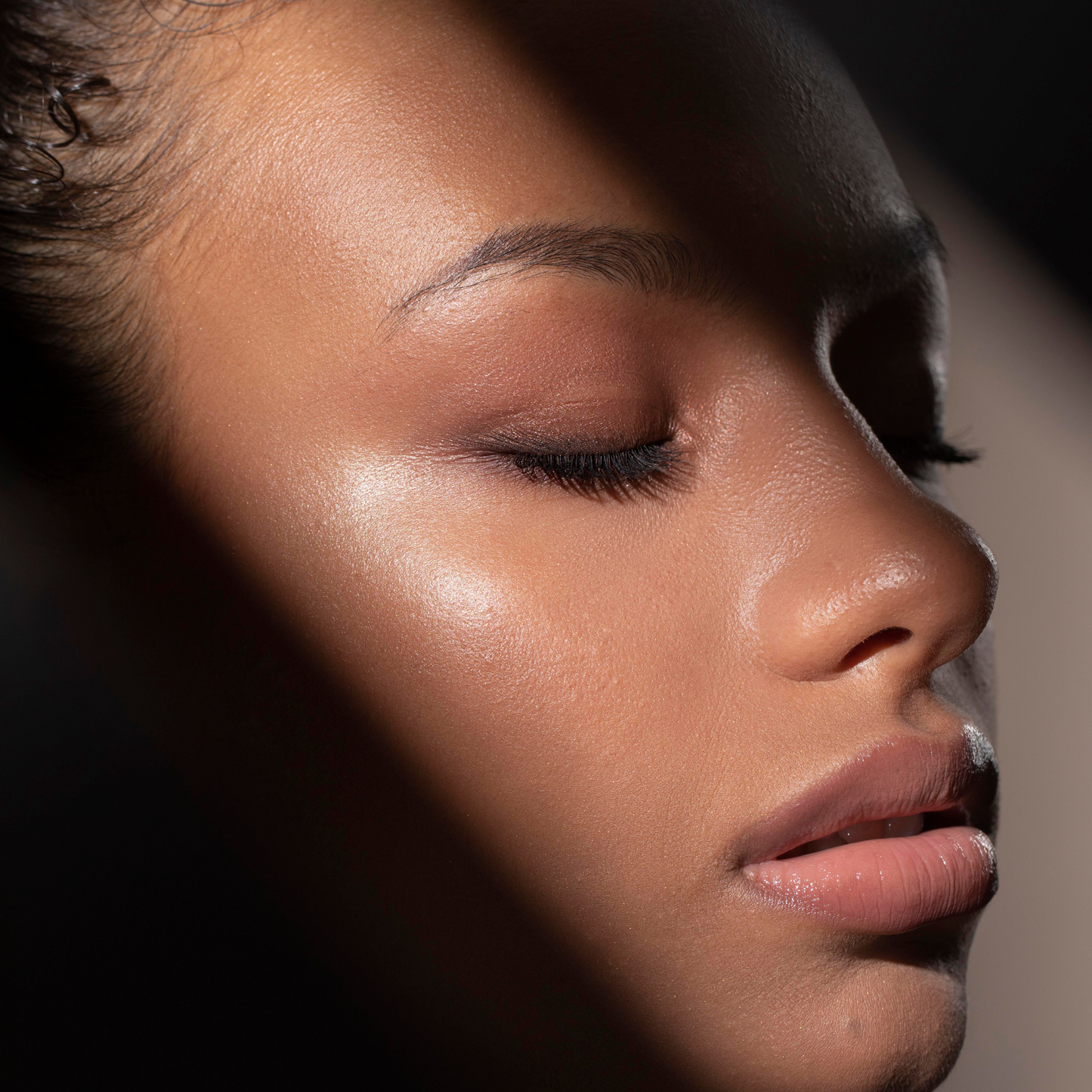 Glowing from Within: The Surprising Connection Between Glucose Management and Radiant Skin